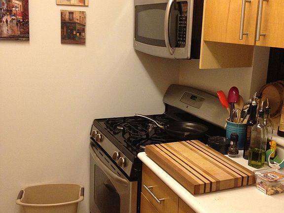 5th image of 200 Water St APT 525