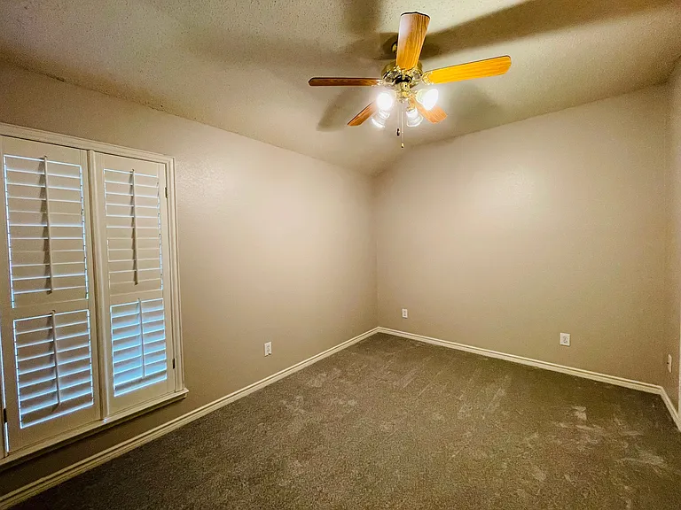 5621 Flowerwood Ln — Photo 30