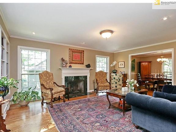 4th image of 10224 Rosewood Dr