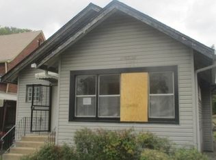 239 E 150th St, Harvey, IL 60426
