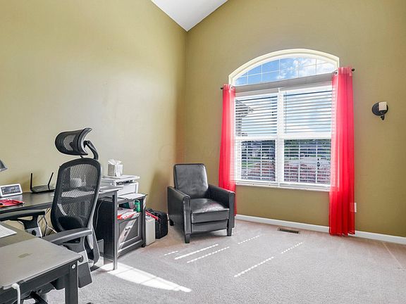 3rd image of 5727 Daisy Trail Dr