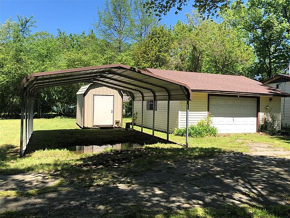 4th image of 451 Triple South Dr