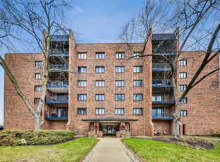 9386 Landings Ln UNIT 103, Des Plaines, IL 60016