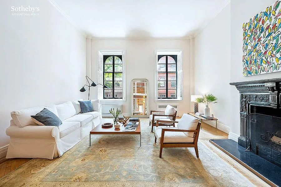 1st image of 19 W 9th St APT 2