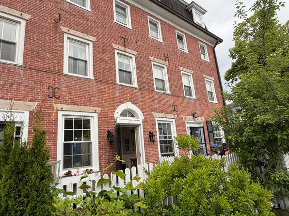 27 Water St #4B