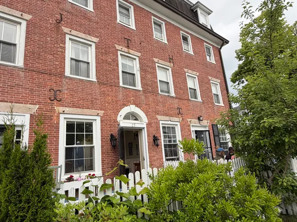 27 Water St #4B, Blue Hill, ME 04614