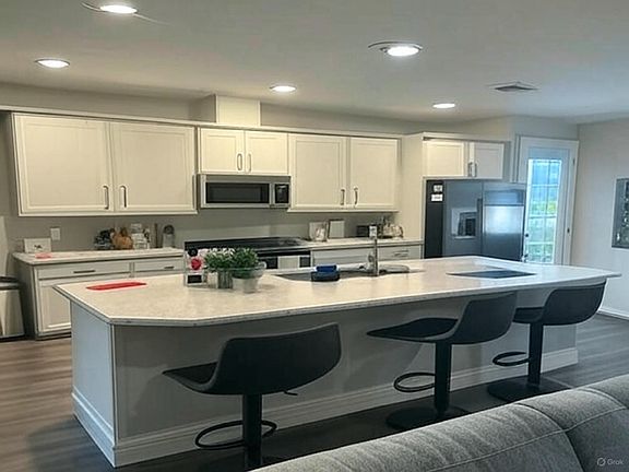 2nd image of 4549 Ancona Way