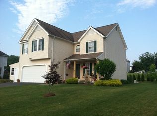 8 Christine Ln, New Milford, CT 06776