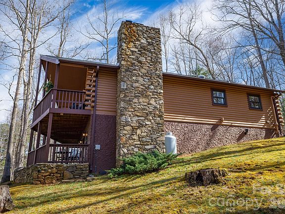 3rd image of 37 Cherokee Trl