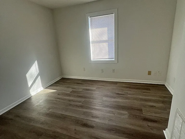 1702 Lawn Ave #2 — Photo 6