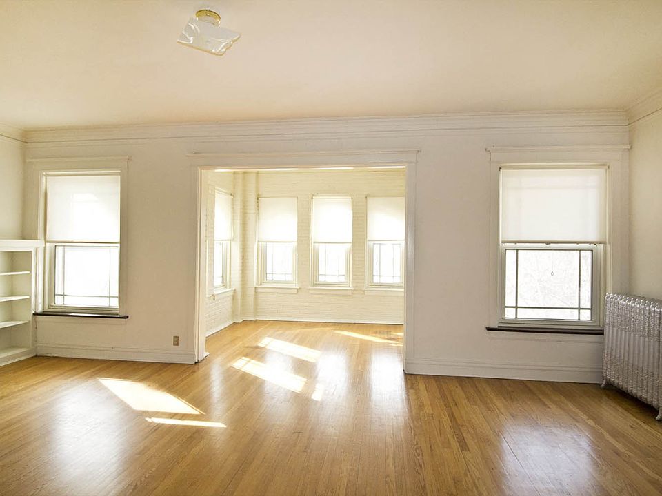 Dining/Living room
