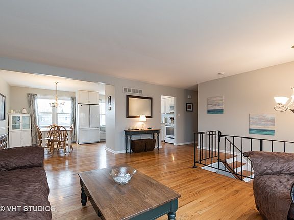 3rd image of 7425 160th St