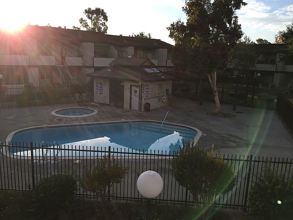 Easy access to the swimming pool