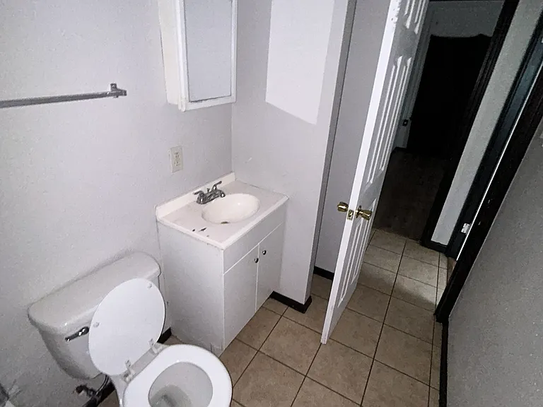 12 Agnes Dr — Photo 8