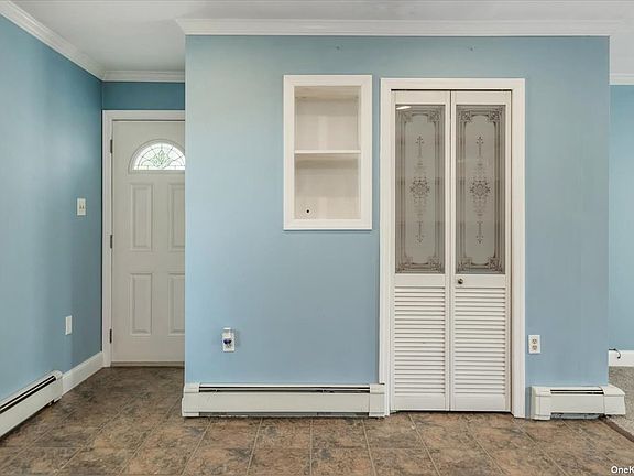 5th image of 27 Arpage Dr E