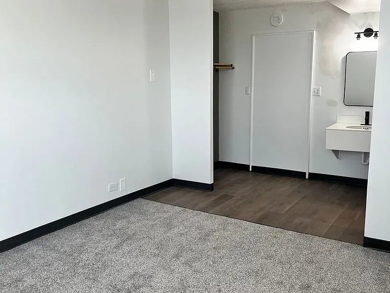 The McCoy at 8035 Apartments - Clive — Photo 48