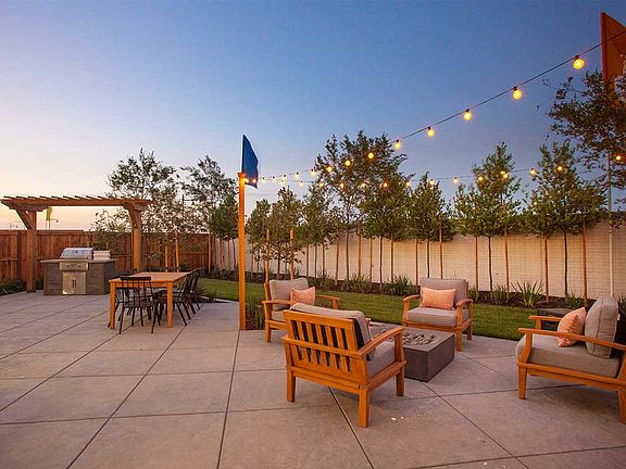 Residence 1 - Backyard
