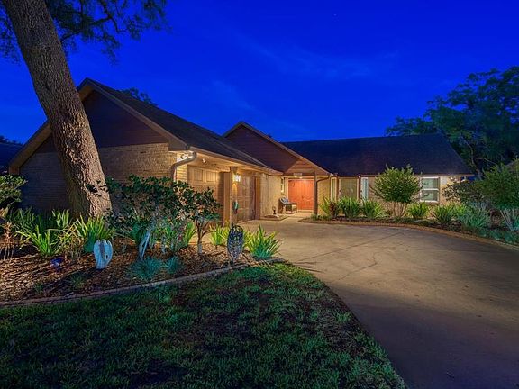 2nd image of 11311 Linbanks Pl