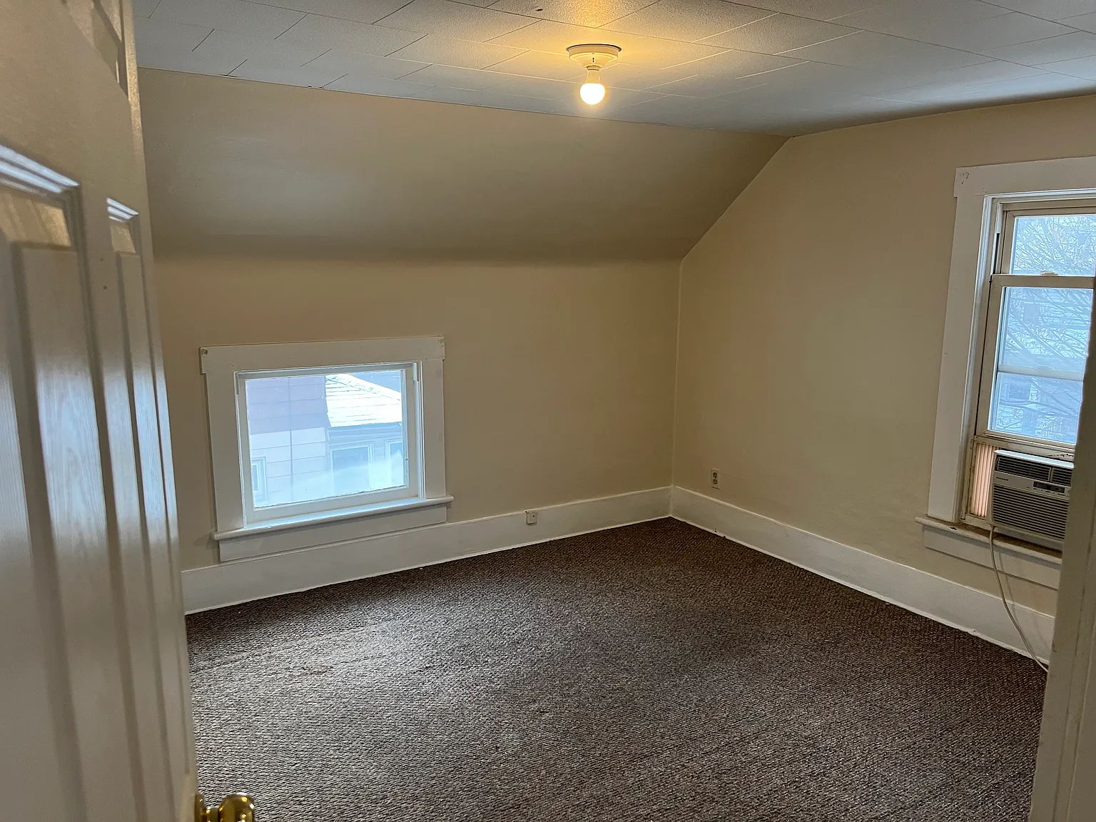 3 bed, $1,250 — Photo 3