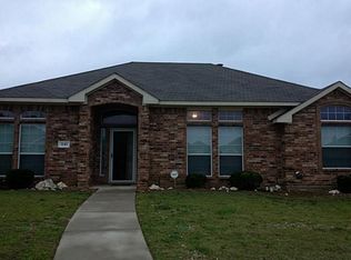 1141 Essex Dr, Cedar Hill, TX 75104