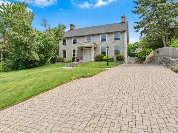 254 Main St, Kingston, ON K7K 6W4