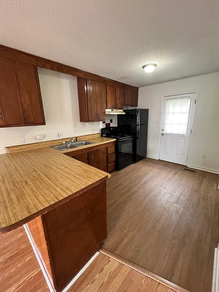 2 bed, 1.0 bath, 785 sqft, $825 — Photo 4