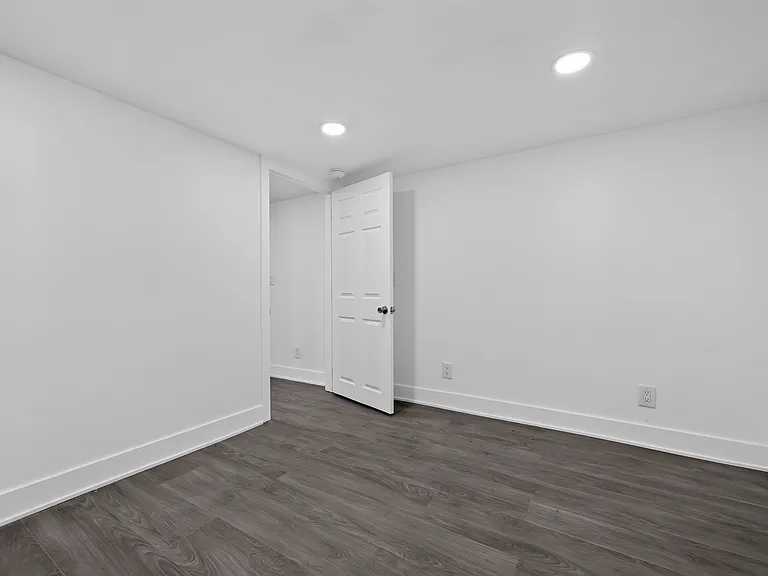 807 N 42nd St — Photo 28