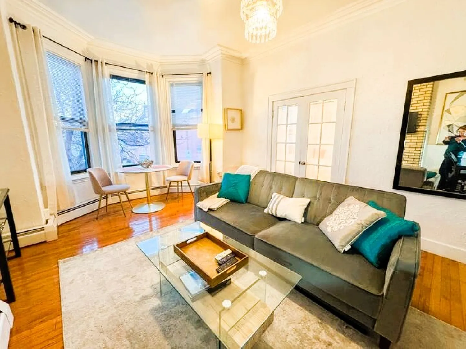 1 bed, 1.0 bath, 700 sqft, $4,620 — Photo 3