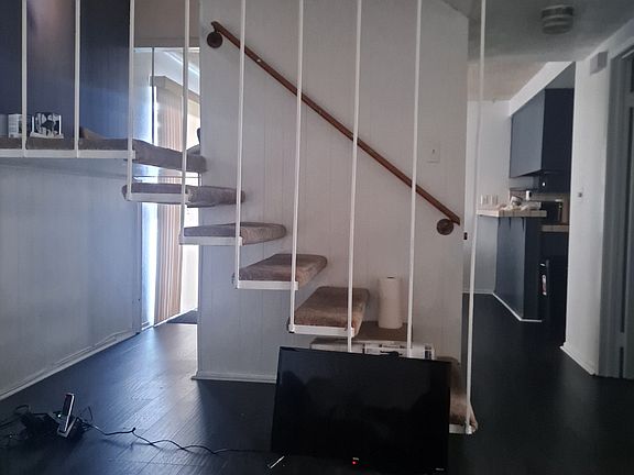 2nd image of 14352 El Dorado Dr #15