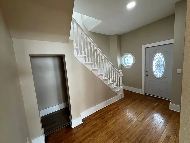 728 S Ash St — Photo 5