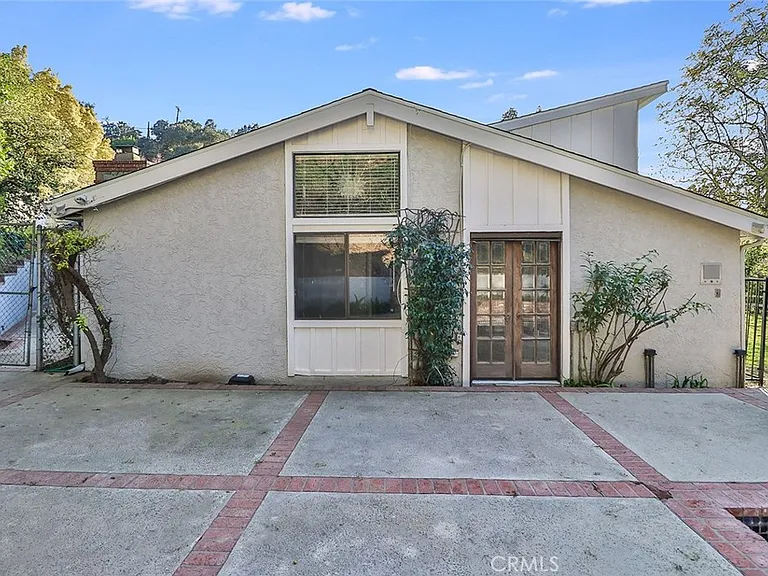 3373 Coy Dr — Photo 45
