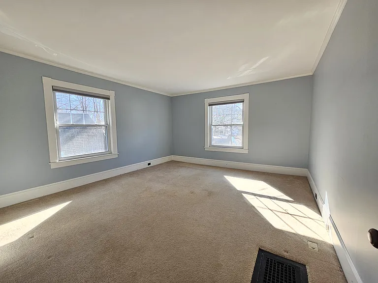 28 Lincoln St — Photo 18