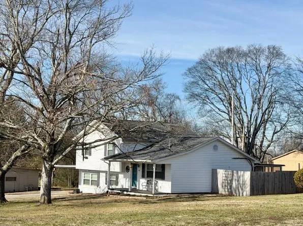 106 Apache Rd, Maryville, TN 37804