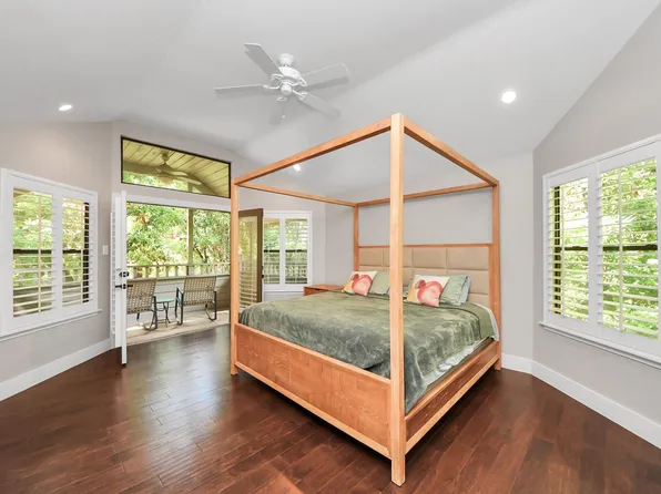 3 Hidden Deer Corner Ct, Spring, TX 77381