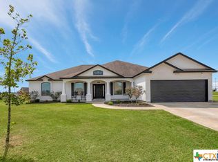 905 Bluebonnet, Edna, TX 77957