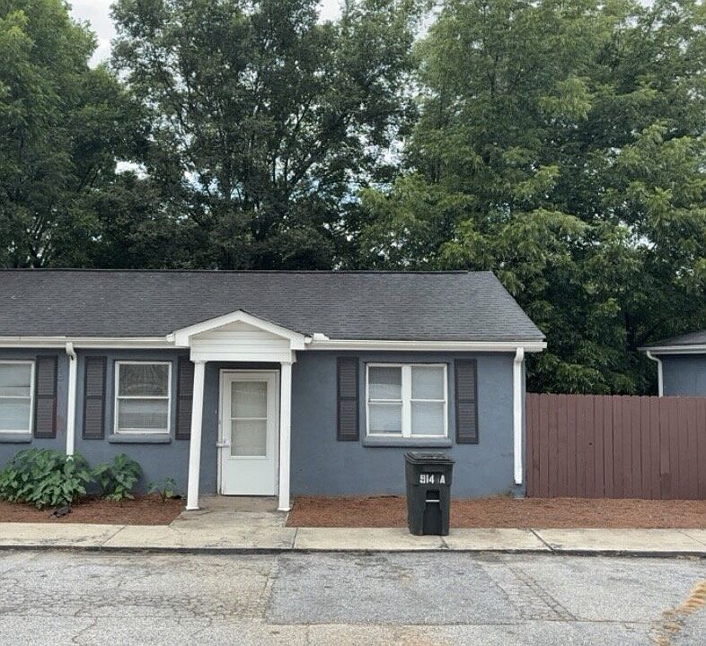 1st image of 914 Railroad St #A