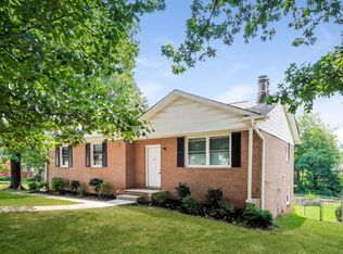 3921 Whitfield Rd, Winston Salem, NC 27105