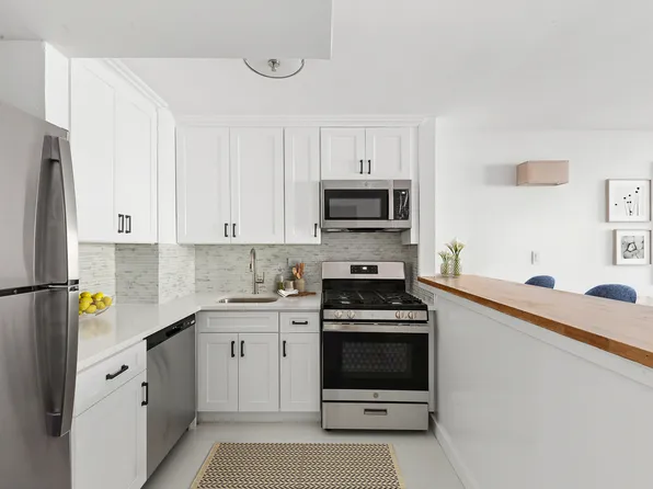 301 Cathedral Parkway image 1 of 9