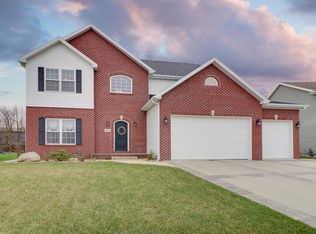 2903 Casey Ln, Bloomington, IL 61704