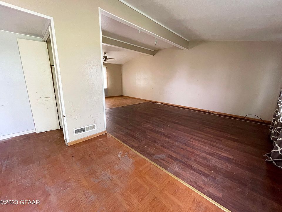 214 2nd St W, Dunseith, ND 58329 MLS 23787 Zillow