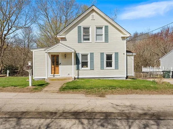 34 Bates Ave, Coventry, RI 02816