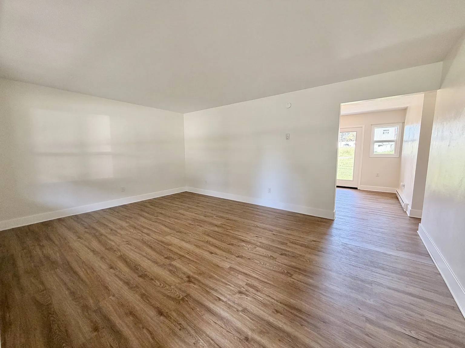 Red Maple Lane - 2 — Photo 3