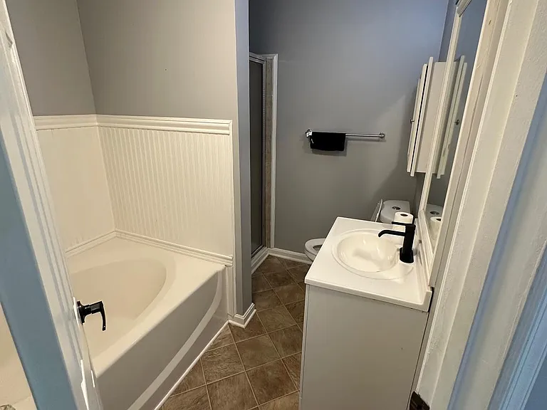 9708 Lake Pointe Ct #302 — Photo 19