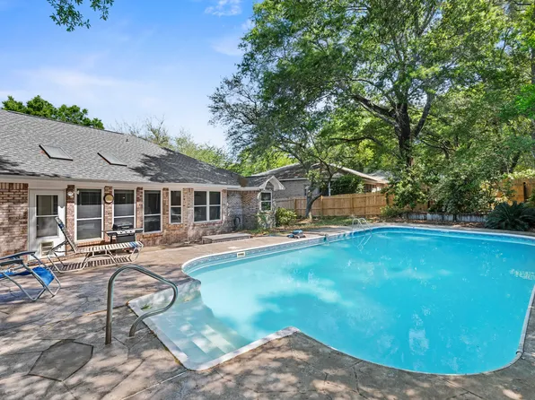 1689 Parkside Cir, Niceville, FL 32578