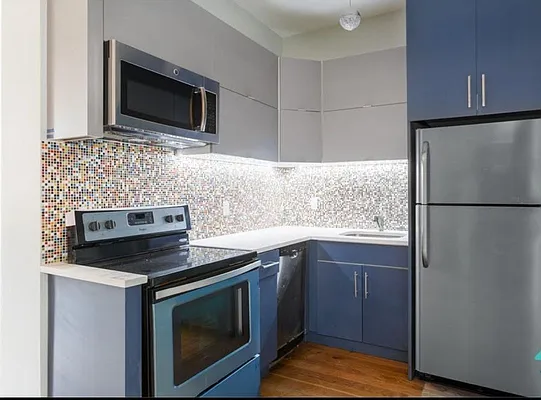 Rented by Delmark Realty LLC | media 15