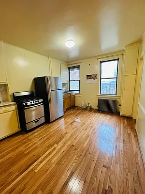 Rented by Standard Living Realty Inc | media 11