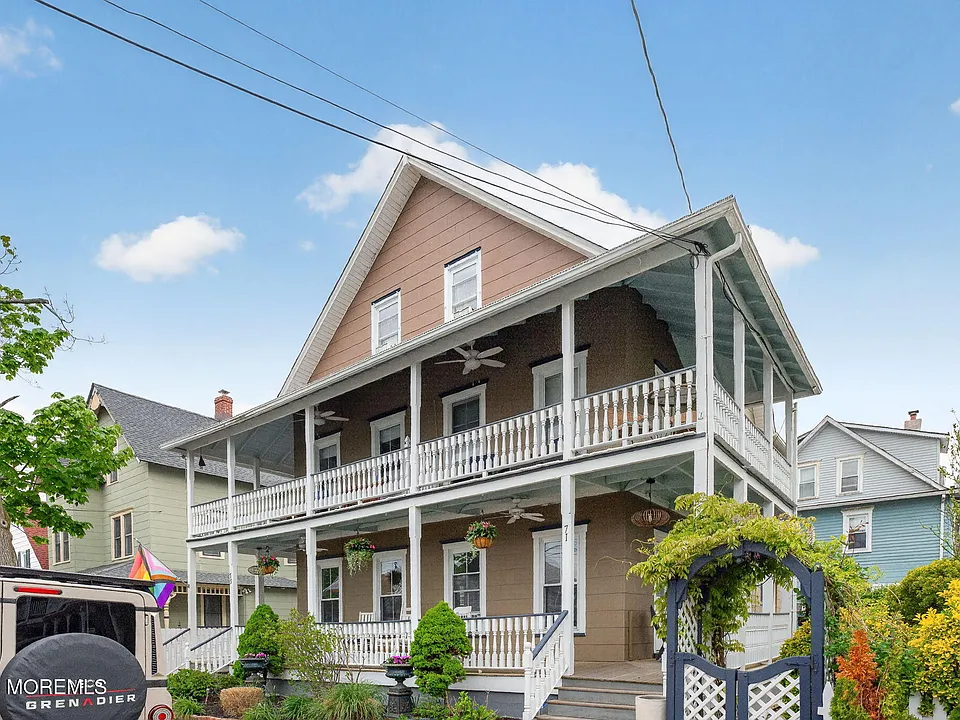 71 Webb Ave #B
