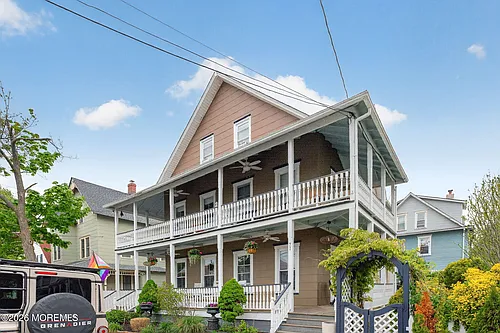 71 Webb Ave #B Photo 1