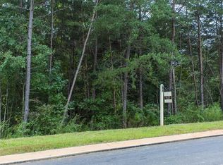 104 Greendale Ln, Greer, SC 29651