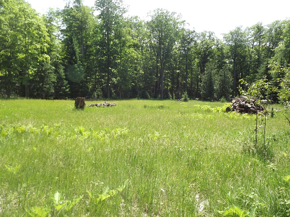 1st image of Sioux Avenue Pte Aux Pins